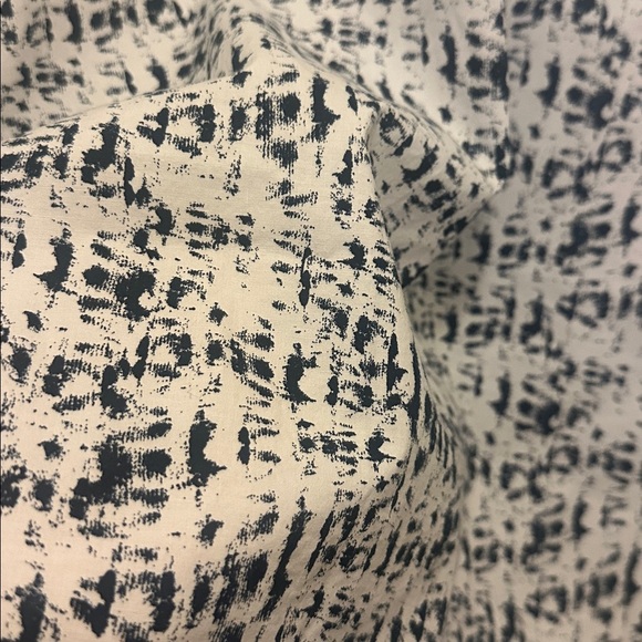 Express Navy and White Patterned Shirt - Picture 7 of 7